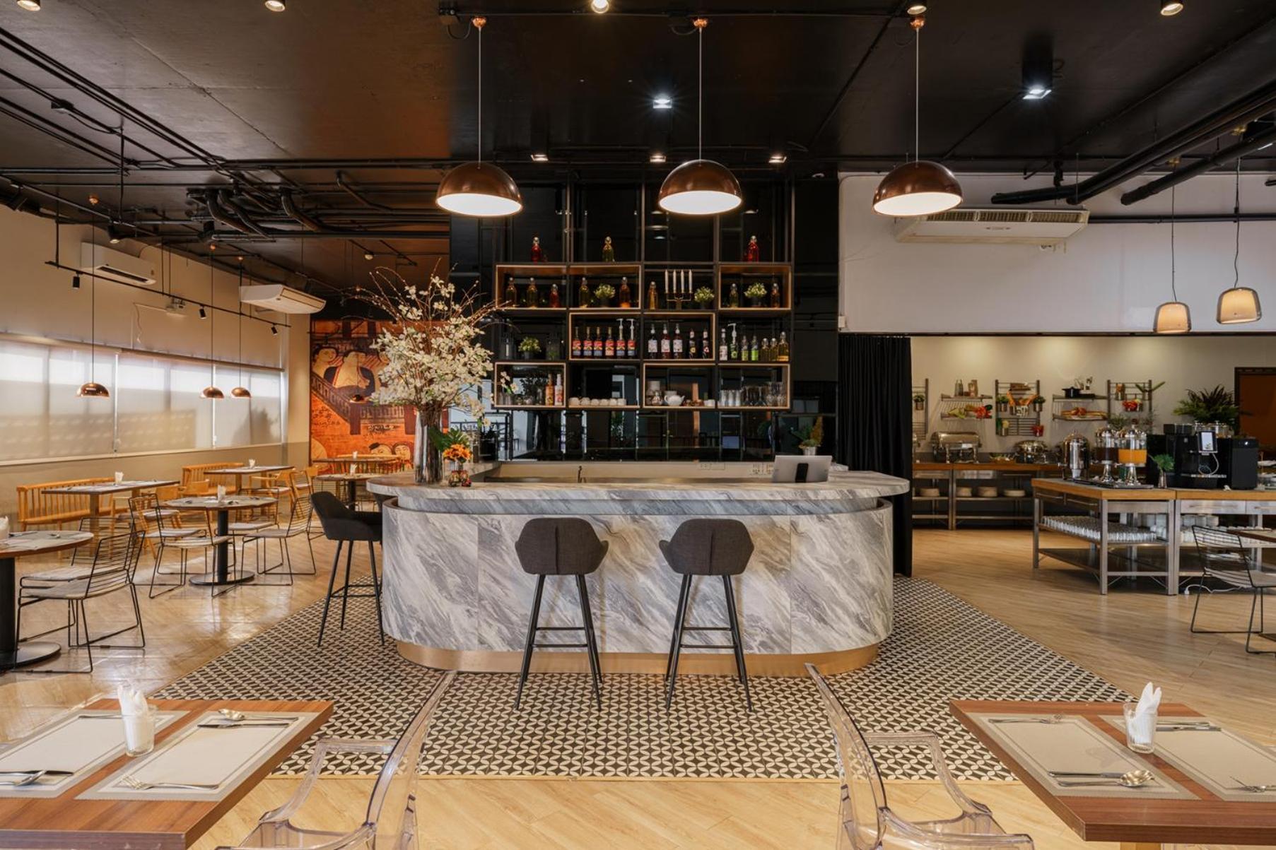 安达库拉素万那普米机场标志酒店 邦波 外观 照片